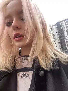 aka Blonde online show from 05-15-26, 08:21