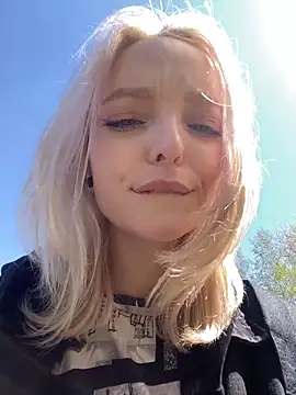 aka Blonde online show from 05-16-26, 05:37