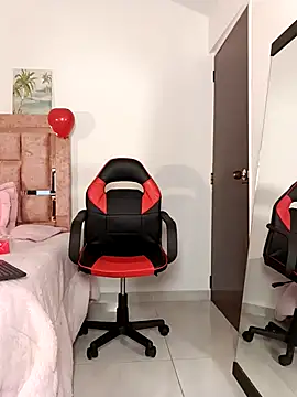 Curlystartt online show from 02-04-26, 06:36