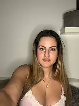 Liana-1 online show from 02-11-26, 04:01