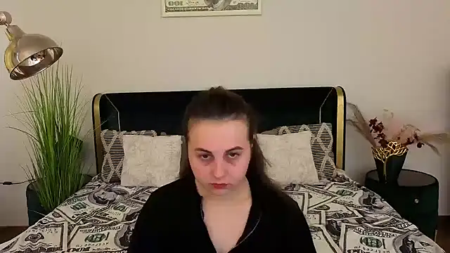 Snapshot of MikaFoxy chatting on 04-22-26, 05:32 MikaFoxy online show from 04-22-26, 05:32