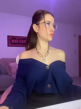 LolaSB online show from 05-05-26, 02:52