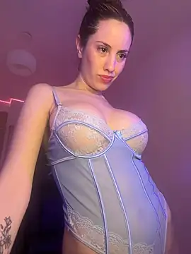 LolaSB online show from 08-05-26, 12:24
