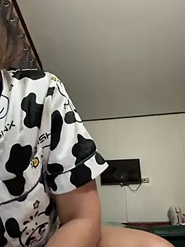 Ponthip online show from 02-08-26, 08:23