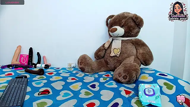 gabriela grace1 online show from 06-12-26, 08:41