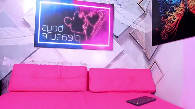 Roman cute online show from 02-03-26, 06:22