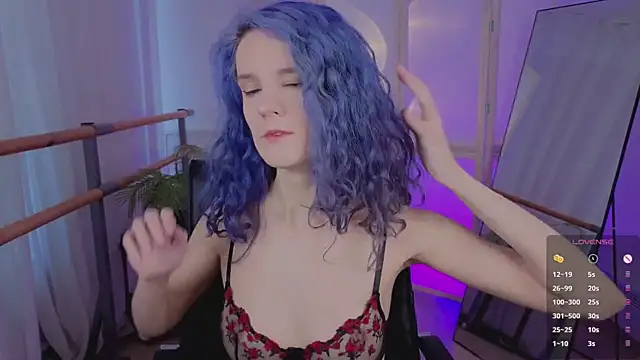 Snapshot of AuraLaunni chatting on 03-22-26, 07:01 AuraLaunni online show from 03-22-26, 07:01