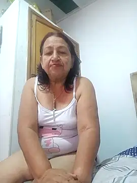 Snapshot of DaisyPassio chatting on 02-17-26, 01:24 DaisyPassio online show from 02-17-26, 01:24