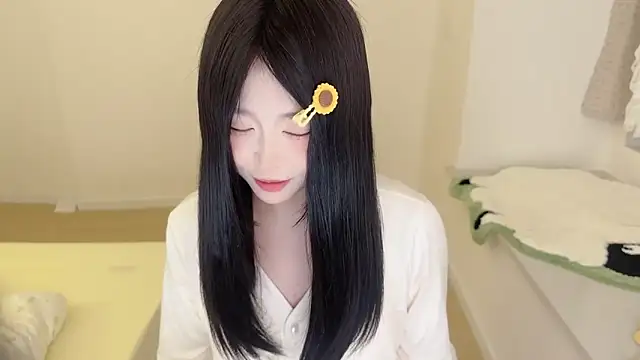 Snapshot of Onefiona chatting on 02-12-26, 12:55 Onefiona online show from 02-12-26, 12:55