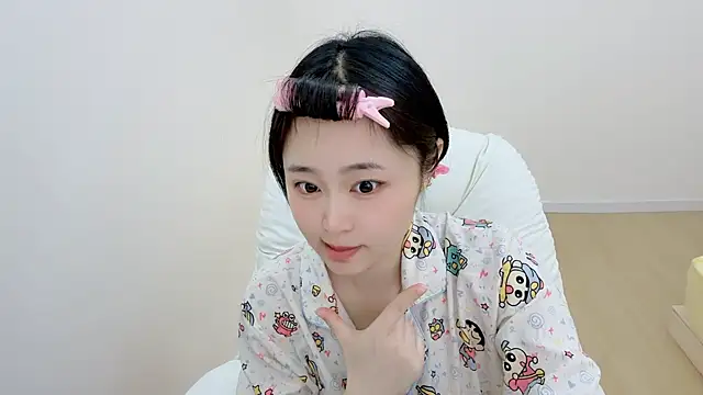 Snapshot of Onefiona chatting on 04-17-26, 07:11 Onefiona online show from 04-17-26, 07:11