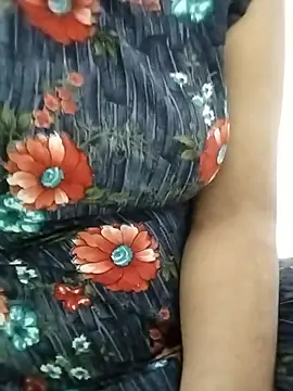 Snapshot of Zaara101 chatting on 01-13-26, 08:58 Zaara101 online show from 01-13-26, 08:58