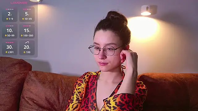 Snapshot of classy____ chatting on 02-17-26, 02:02 classy online show from 02-17-26, 02:02