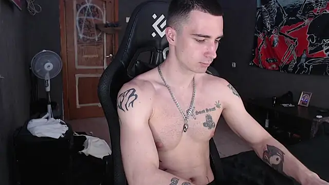 Snapshot of Jack_loveeee chatting on 06-13-26, 08:23 Jack loveeee online show from 06-13-26, 08:23