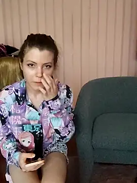 Snapshot of MochiNy4n chatting on 06-16-26, 05:26 MochiNy4n online show from 06-16-26, 05:26