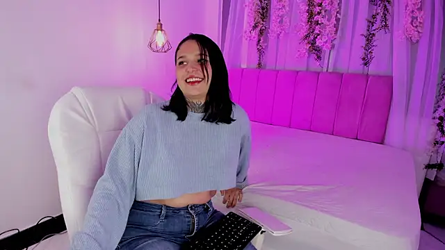 Snapshot of nicky_bonny18 chatting on 03-19-26, 12:20 nicky bonny18 online show from 03-19-26, 12:20