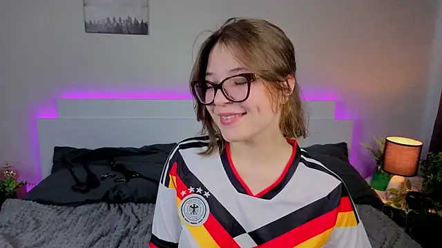 Next2Marie online show from 06-27-26, 08:30