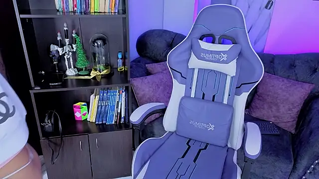 Adie  Brown online show from 02-09-26, 01:04