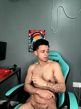 Snapshot of l-laross chatting on 01-16-26, 06:56 l-laross online show from 01-16-26, 06:56