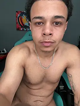 Snapshot of l-laross chatting on 02-27-26, 08:42 l-laross online show from 02-27-26, 08:42