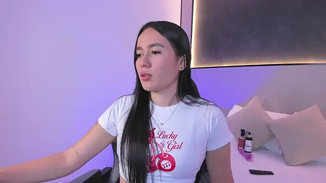 mia slora online show from 06-11-26, 12:14