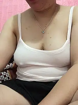 Snapshot of ManaMi-Ami chatting on 03-25-26, 02:28 ManaMi-Ami online show from 03-25-26, 02:28