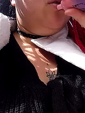 EmmieRae- online show from 01-18-26, 03:49