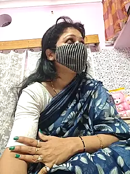 Snapshot of Priyaji7575 chatting on 02-18-26, 05:53 Priyaji7575 online show from 02-18-26, 05:53