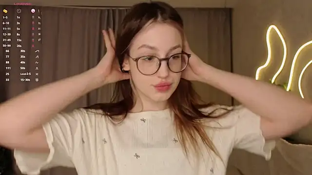 NicolaHulse online show from 01-19-26, 04:05