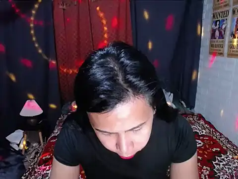 BriannaCruz24 online show from 05-11-26, 12:00