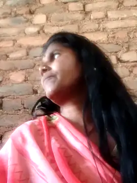 Hot di97 online show from 03-12-26, 09:04