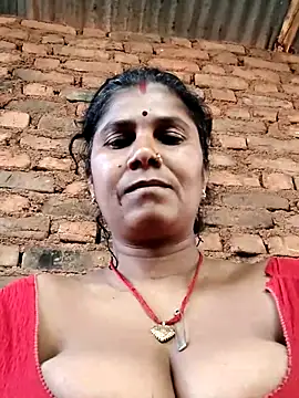 Hot di97 online show from 03-21-26, 01:21