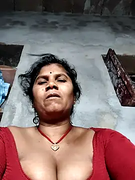 Hot di97 online show from 05-05-26, 09:23