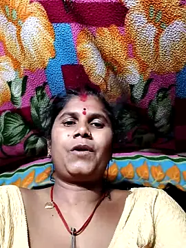 Hot di97 online show from 05-11-26, 03:51
