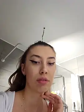 Virgin Pussy SquirtX online show from 02-15-26, 03:42