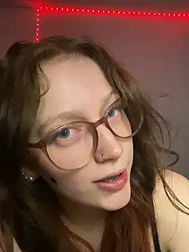 Snapshot of YoungLisaa18 chatting on 03-09-26, 08:13 YoungLisaa18 online show from 03-09-26, 08:13