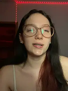 Snapshot of YoungLisaa18 chatting on 04-07-26, 06:52 YoungLisaa18 online show from 04-07-26, 06:52