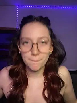 Snapshot of YoungLisaa18 chatting on 04-08-26, 06:41 YoungLisaa18 online show from 04-08-26, 06:41