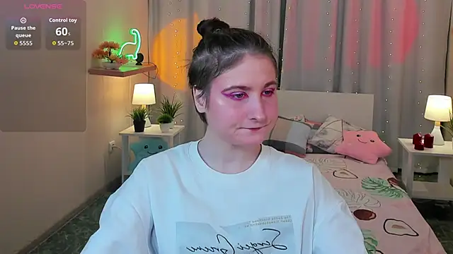 Snapshot of KiraDuvall chatting on 01-12-26, 07:19 KiraDuvall online show from 01-12-26, 07:19