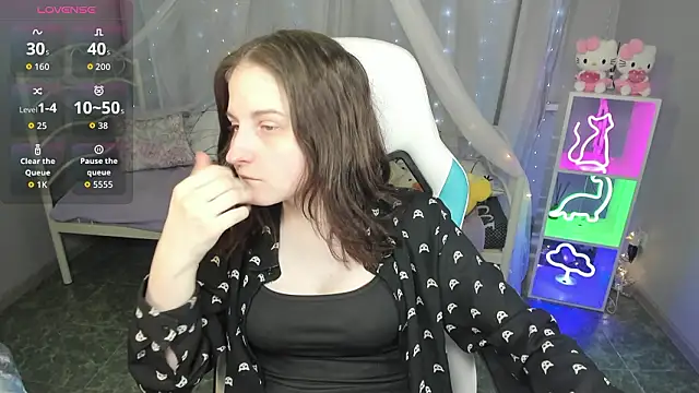 Snapshot of KiraDuvall chatting on 03-20-26, 07:52 KiraDuvall online show from 03-20-26, 07:52