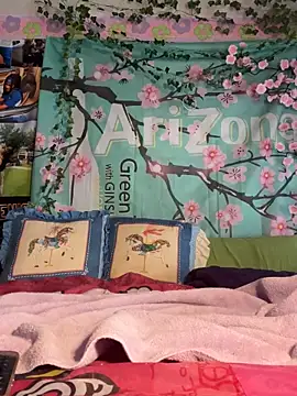 Snapshot of lifeoftt_19xx chatting on 02-13-26, 05:09 lifeoftt 19xx online show from 02-13-26, 05:09