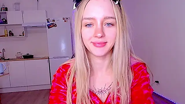 Snapshot of sailormoon666_ chatting on 02-18-26, 02:18 sailormoon666 online show from 02-18-26, 02:18