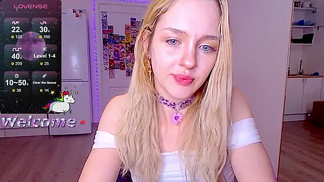 Snapshot of sailormoon666_ chatting on 03-06-26, 08:49 sailormoon666 online show from 03-06-26, 08:49