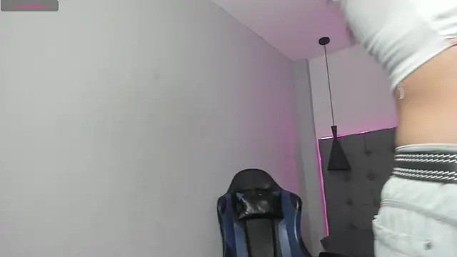 scarletcherry18 online show from 05-10-26, 03:55