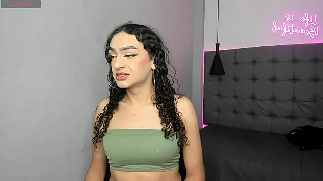 scarletcherry18 online show from 06-15-26, 04:36