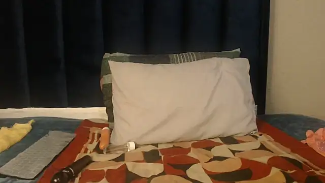 Snapshot of Cutebootyxx chatting on 03-05-26, 03:08 Cutebootyxx online show from 03-05-26, 03:08