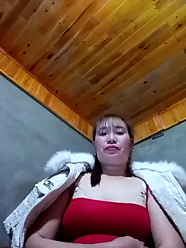 Snapshot of karara97 chatting on 03-08-26, 02:04 karara97 online show from 03-08-26, 02:04