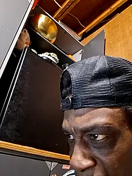 Snapshot of wetmouthrio_ chatting on 03-20-26, 12:43 wetmouthrio online show from 03-20-26, 12:43