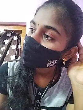 Snapshot of Tamil_Hot_RoyalQueen chatting on 02-11-26, 04:45 Tamil Hot RoyalQueen online show from 02-11-26, 04:45