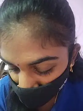 Snapshot of Tamil_Hot_RoyalQueen chatting on 02-13-26, 05:03 Tamil Hot RoyalQueen online show from 02-13-26, 05:03