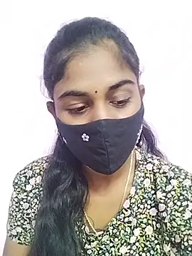 Snapshot of Tamil_Hot_RoyalQueen chatting on 02-26-26, 05:01 Tamil Hot RoyalQueen online show from 02-26-26, 05:01